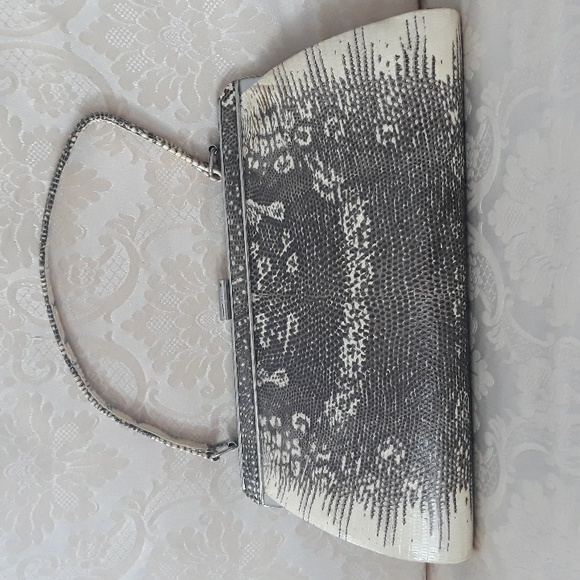 Vintage 1960's snakeskin evening purse - Picture 5 of 11